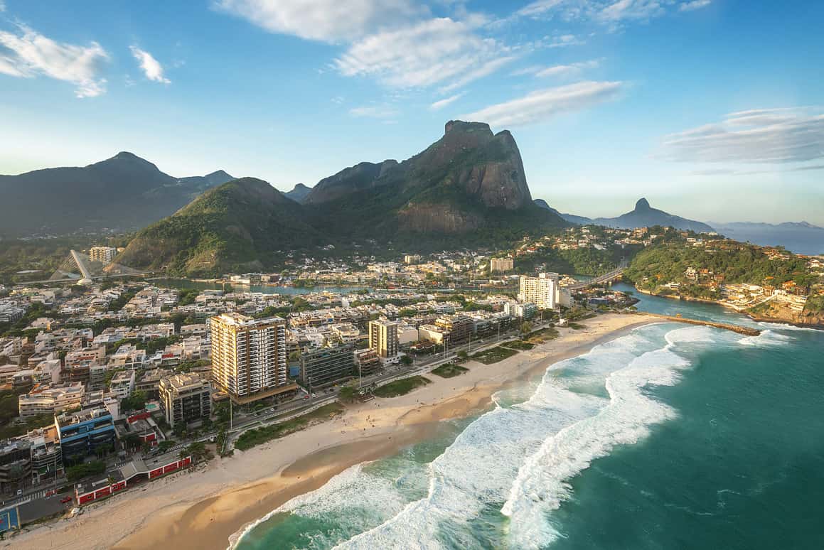 O que faz da Barra da Tijuca o melhor bairro do Rio de Janeiro? Dê uma olhada nessa orla.