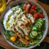 Uma receita fácil com peito de frango, iogurte grego e ervas – receita de framgo marinado com iogurte 10
